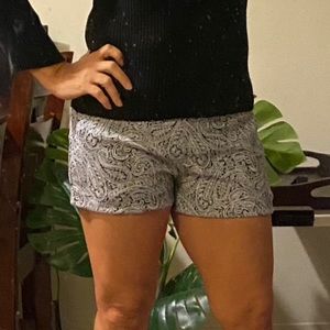 Dress shorts, paisley, stretchy NWOT